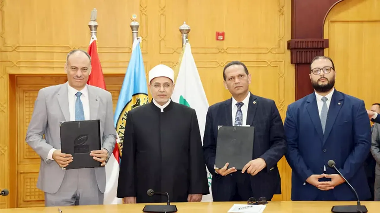 بروتوكول تعاون بين البريد وجامعة الأزهر لتيسير الخدمات المالية لصالح الطلاب